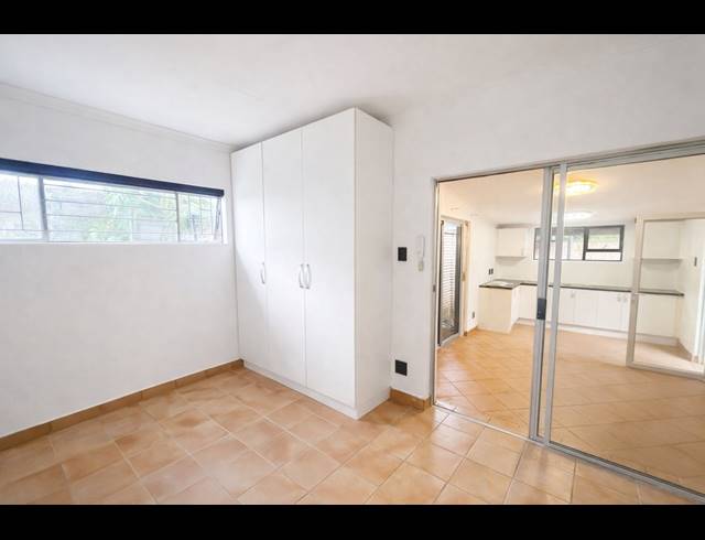 1 bed property to rent in LYTTELTON MANOR